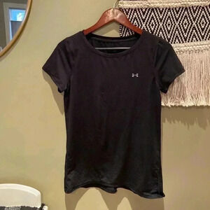UNDER ARMOUR BLACK SHORT SLEEVE WORK OUT TOP SIZE M